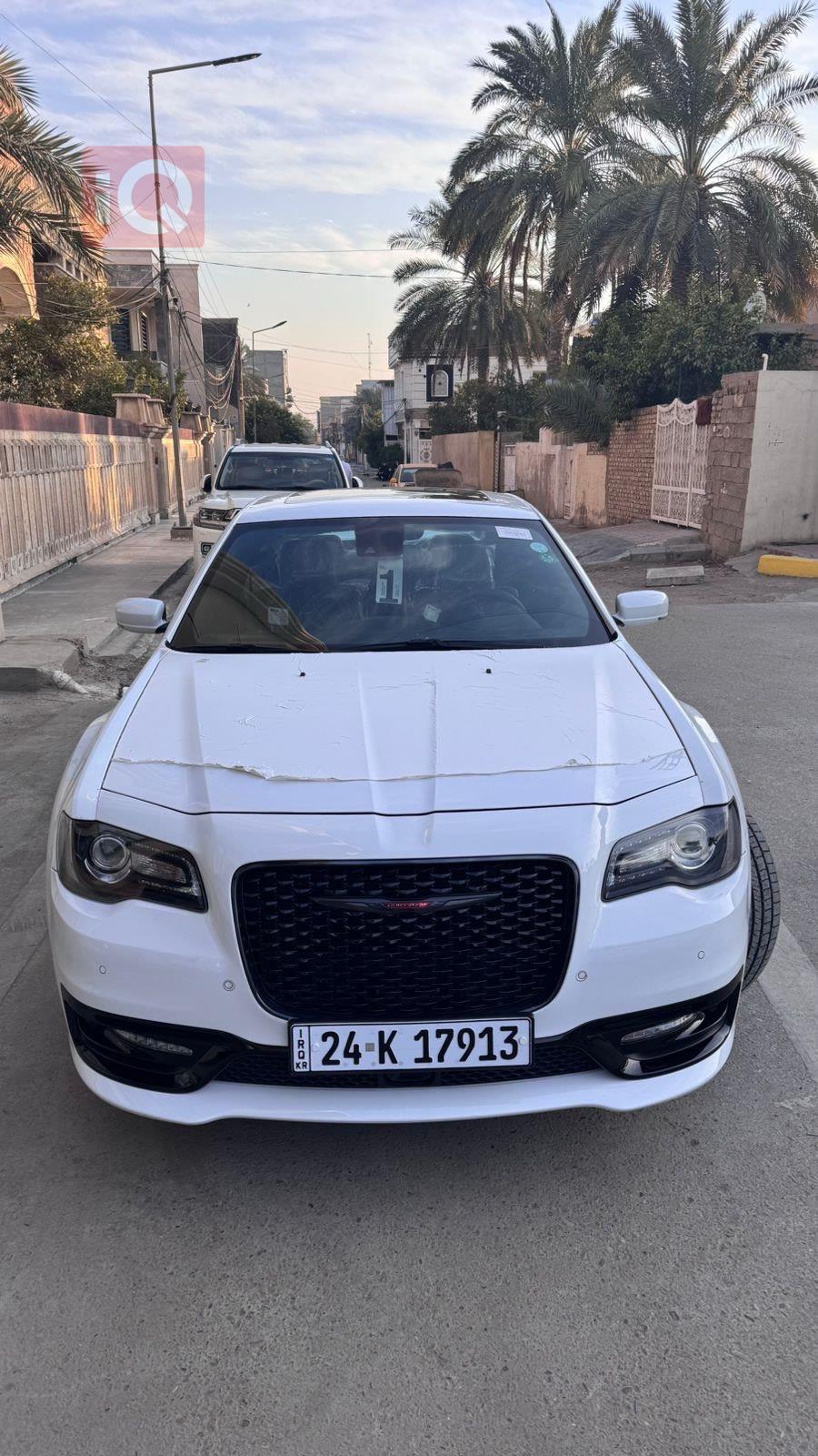 کرایسلەر 300